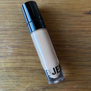 Kylie Jenner Cosmetics Skin Concealer in Pinenut
